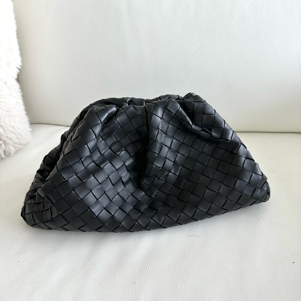 Authentic Bottega Veneta The Pouch Intrecciato Black Large Pouch Dumpling Bag